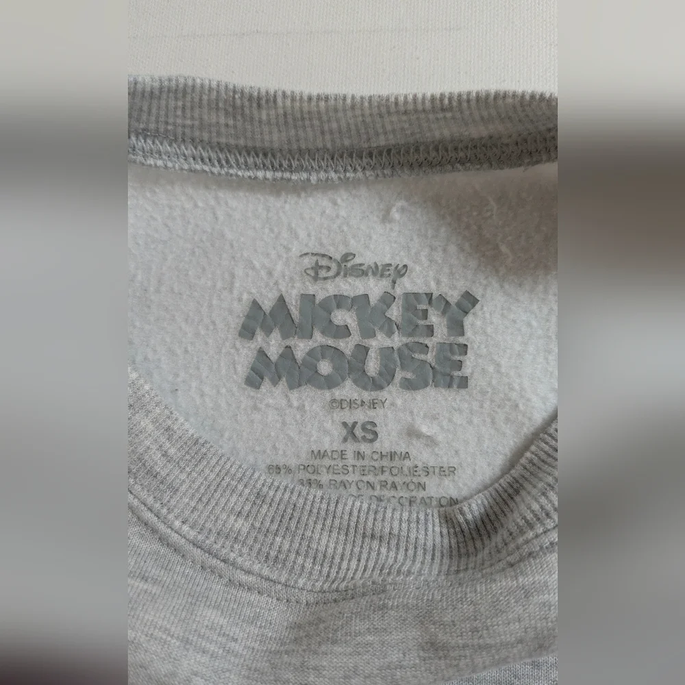 Disney Women's Mickey Mouse sweatshirt Crew Neck Size XS Light Gray EUC - Picture 10 of 10